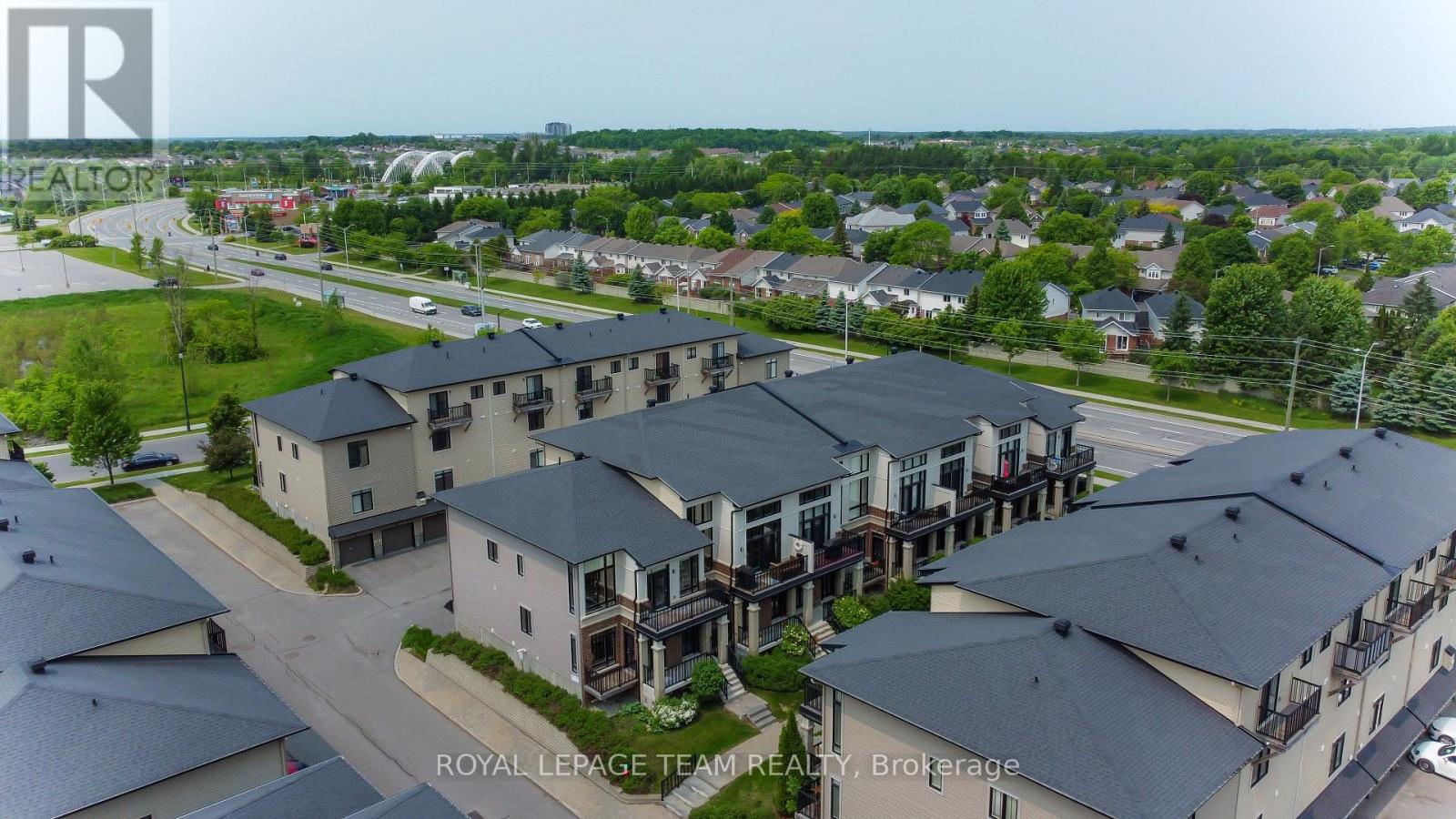 28 - 200 Pembina Private