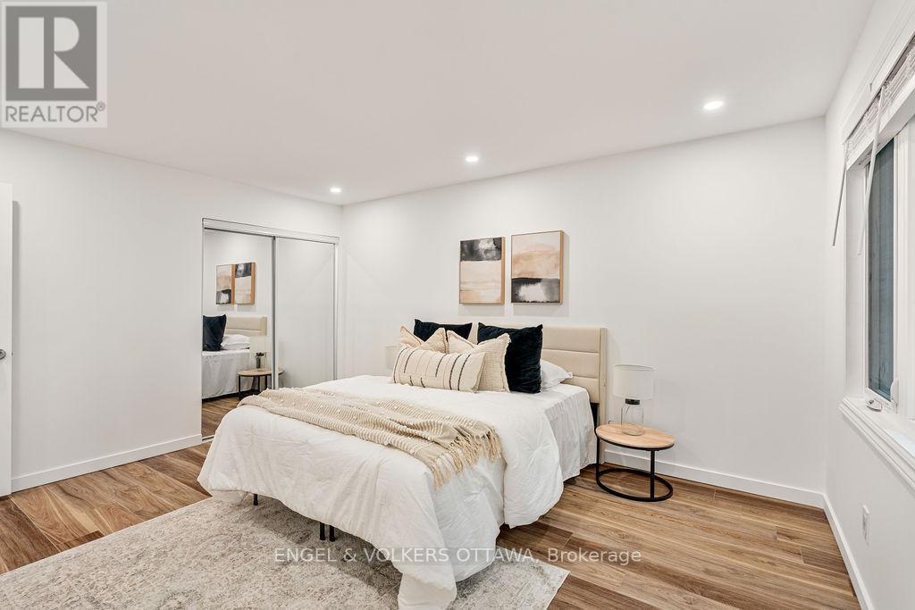 12 Bayside Private