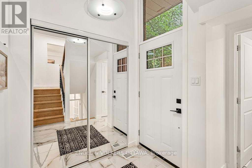12 Bayside Private
