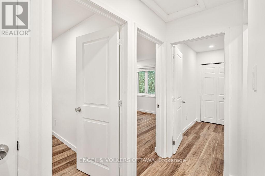 12 Bayside Private