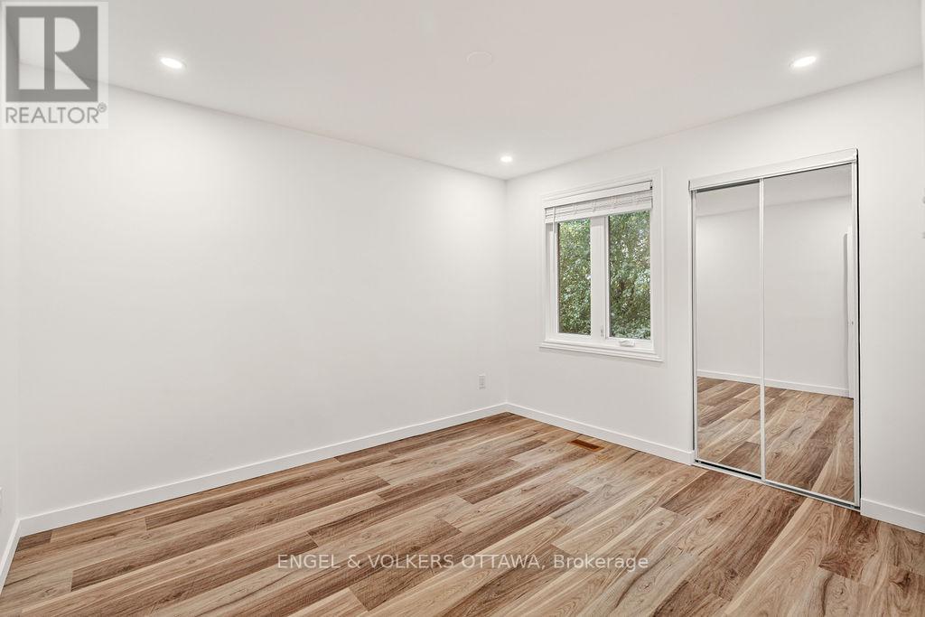 12 Bayside Private