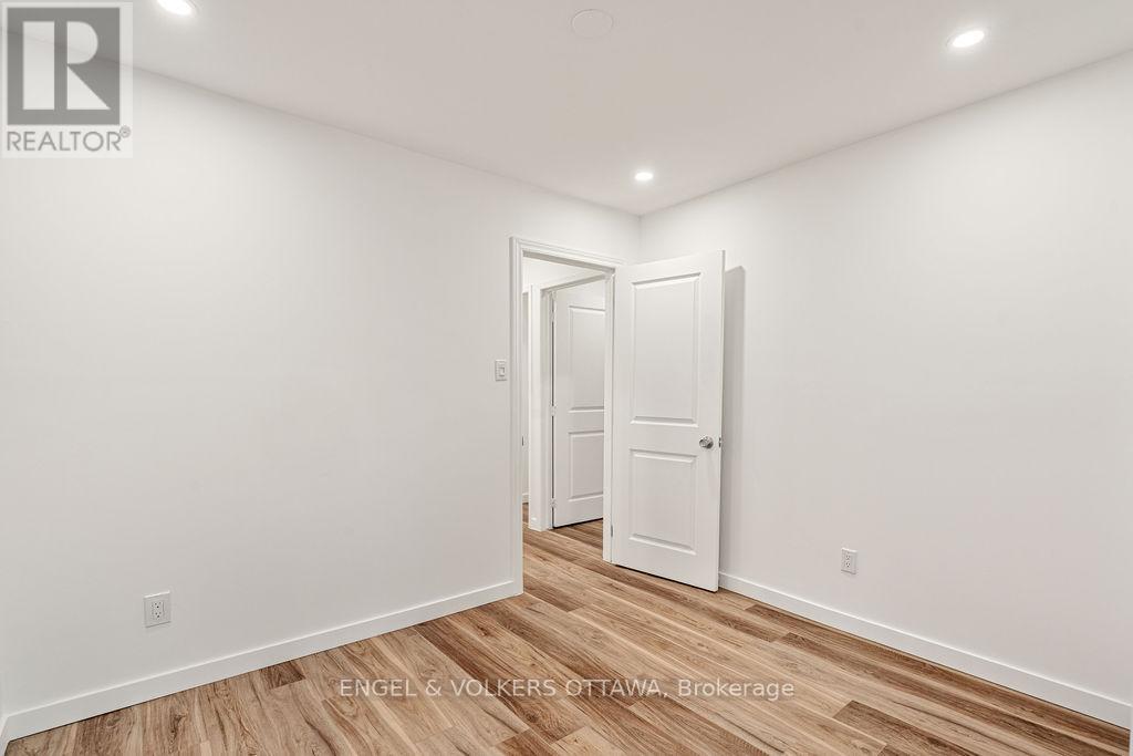 12 Bayside Private