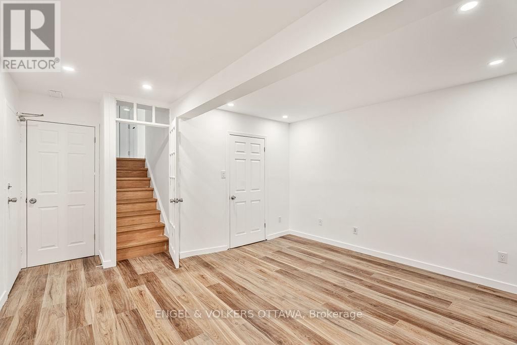 12 Bayside Private