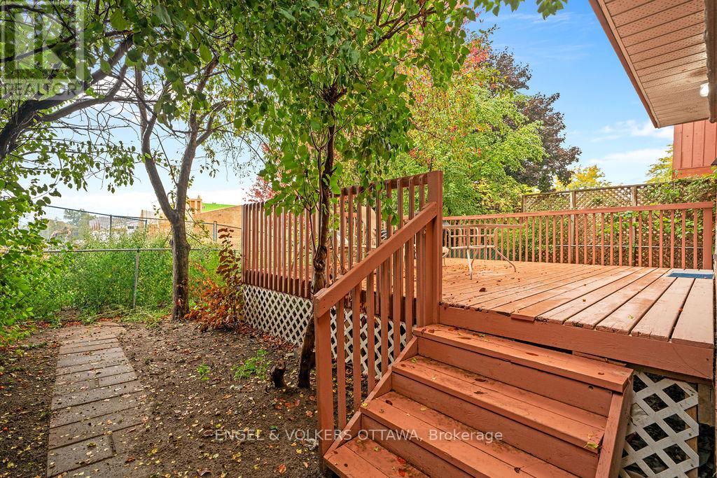 12 Bayside Private
