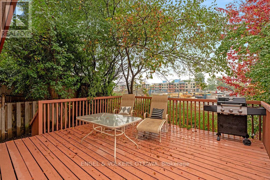 12 Bayside Private