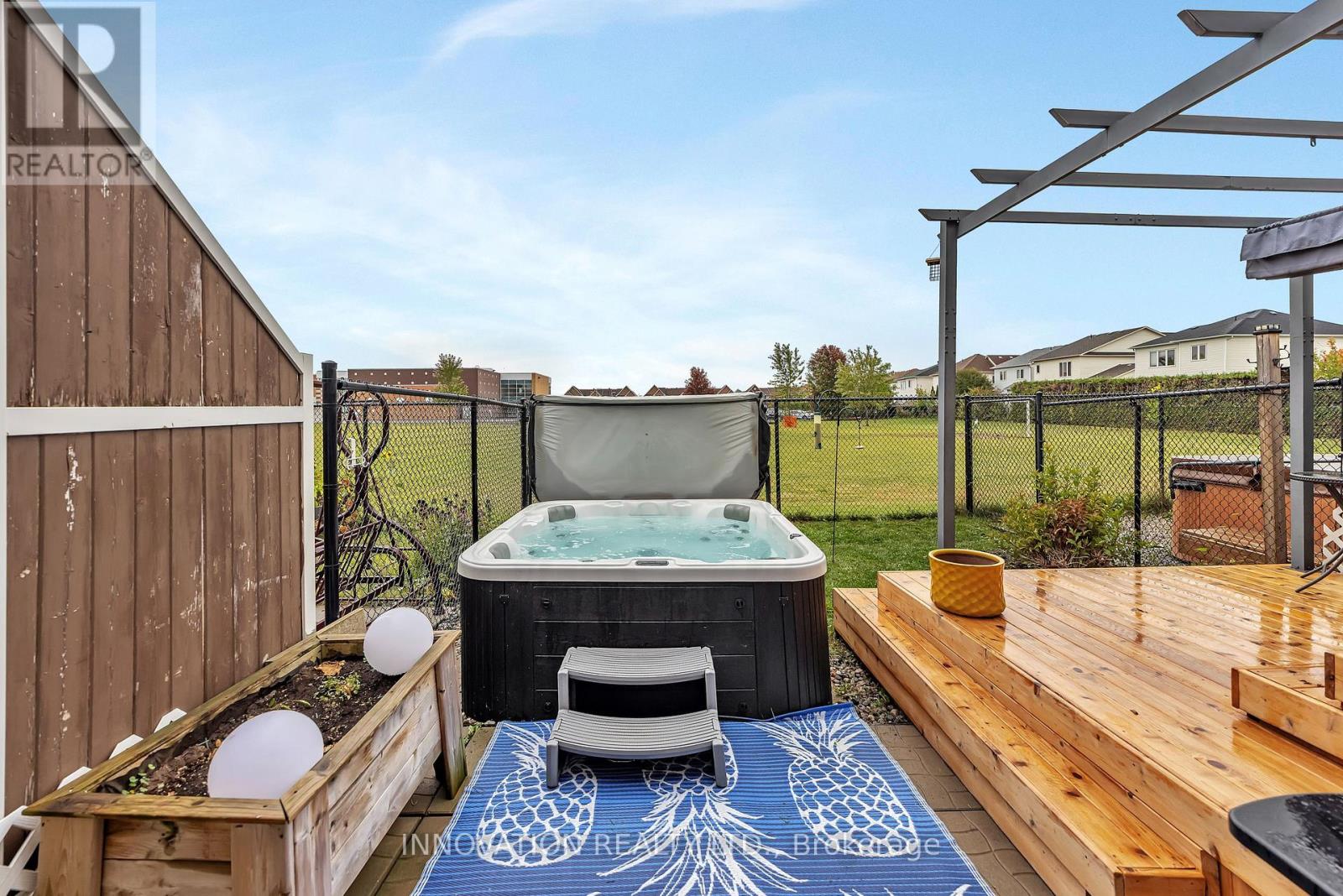146 Silvermoon Crescent