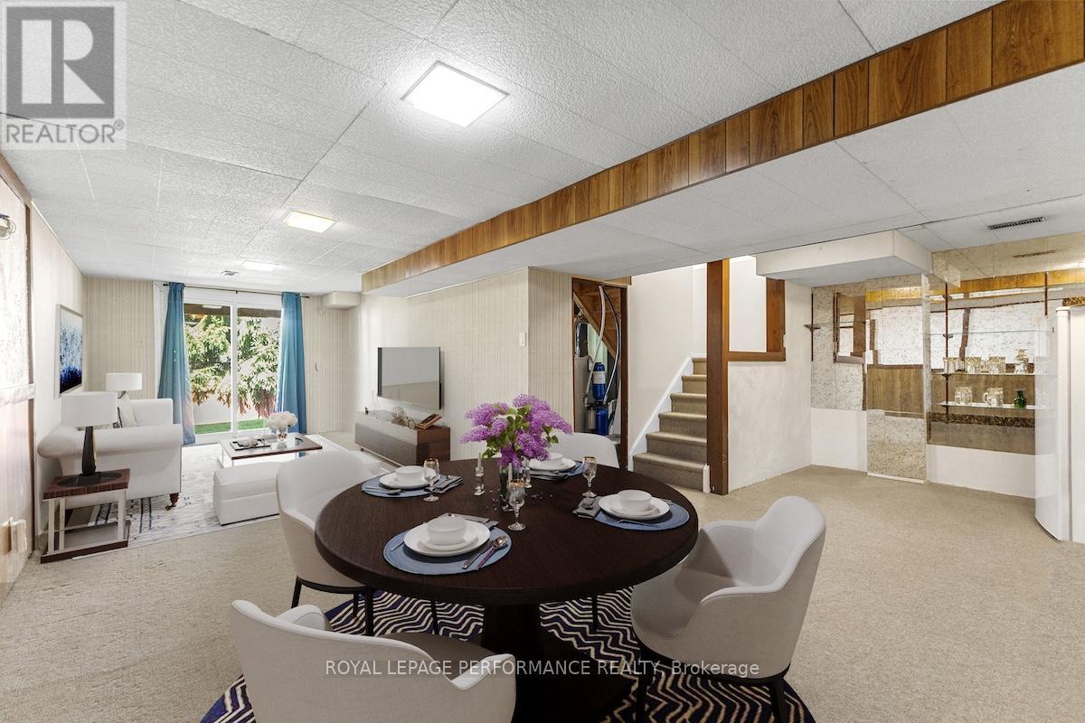 1936 Longman Crescent