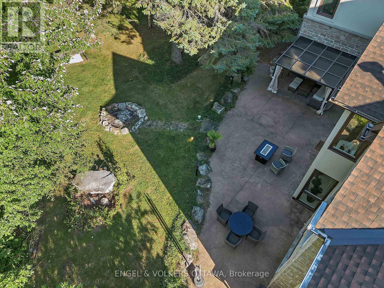 1836 Whitemarsh Crescent