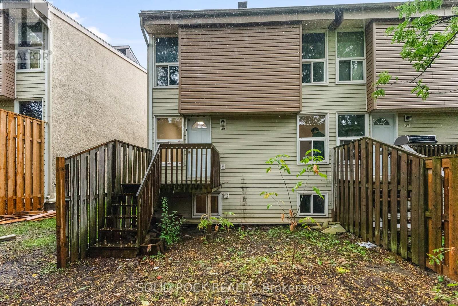 39 - 3415 Uplands Drive
