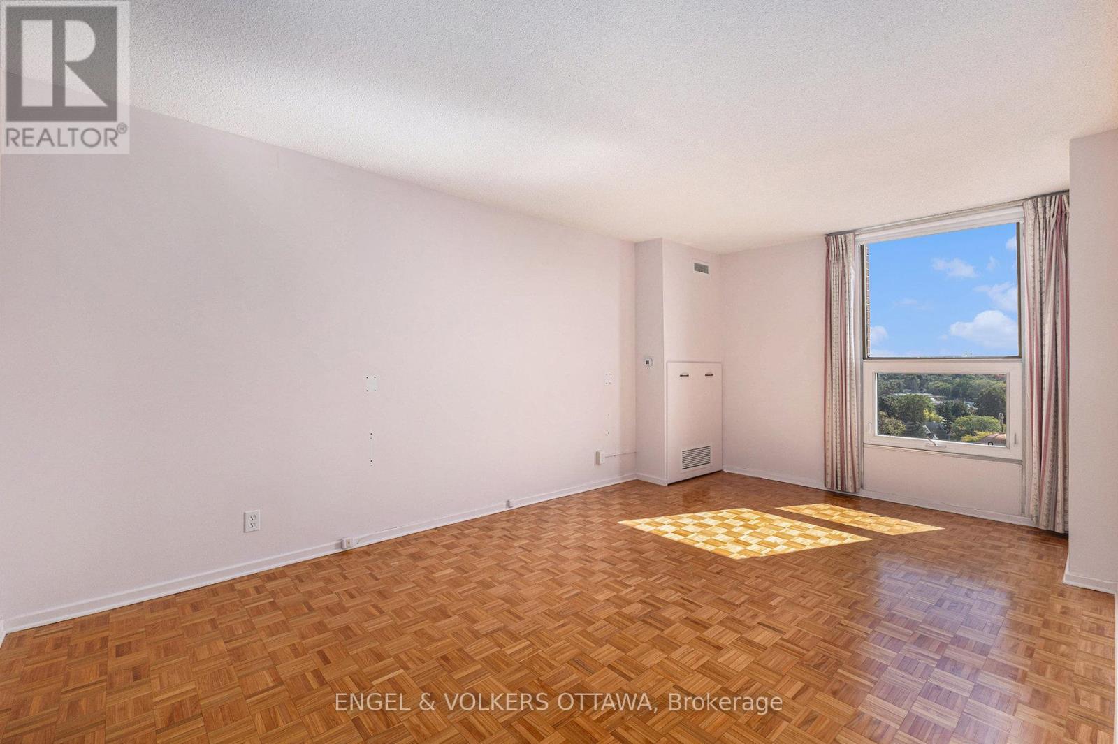 1110 - 2951 Riverside Drive