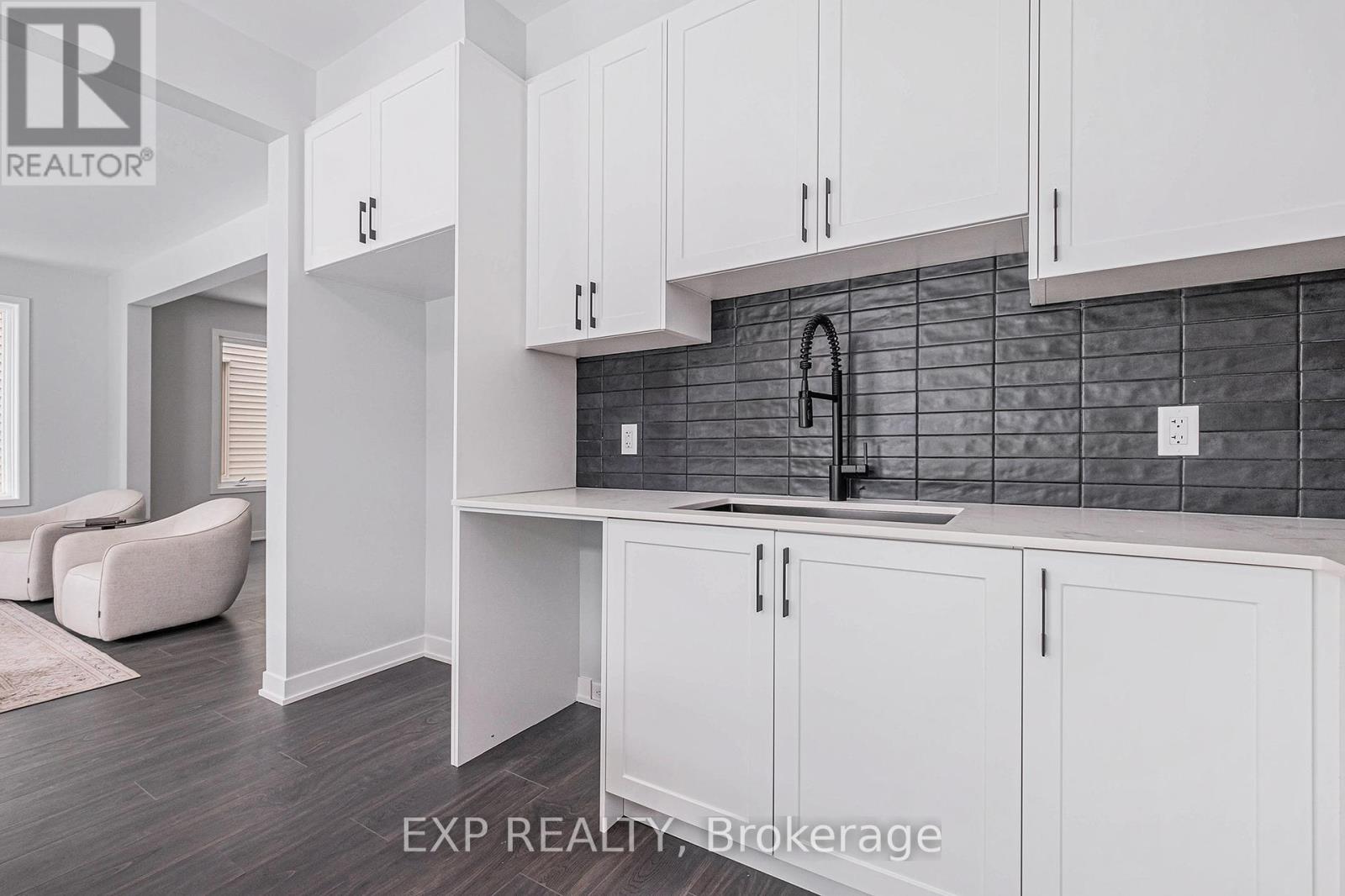 1023 De Pencier Drive