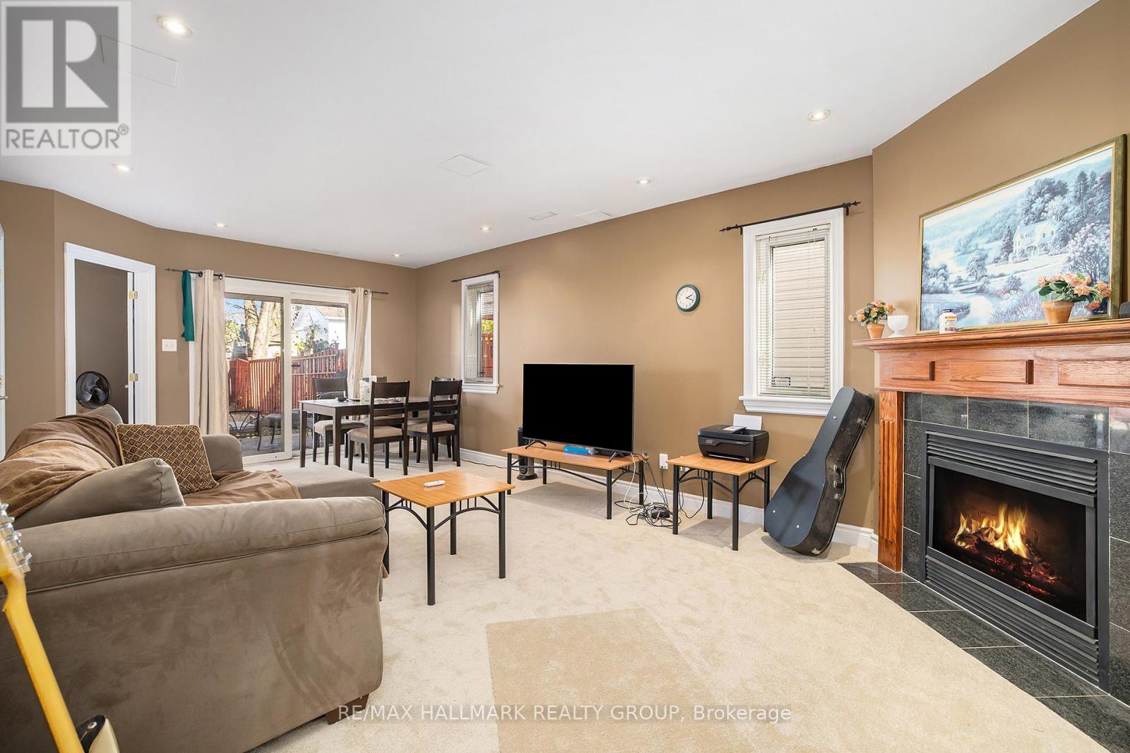 24 Castle Glen Crescent