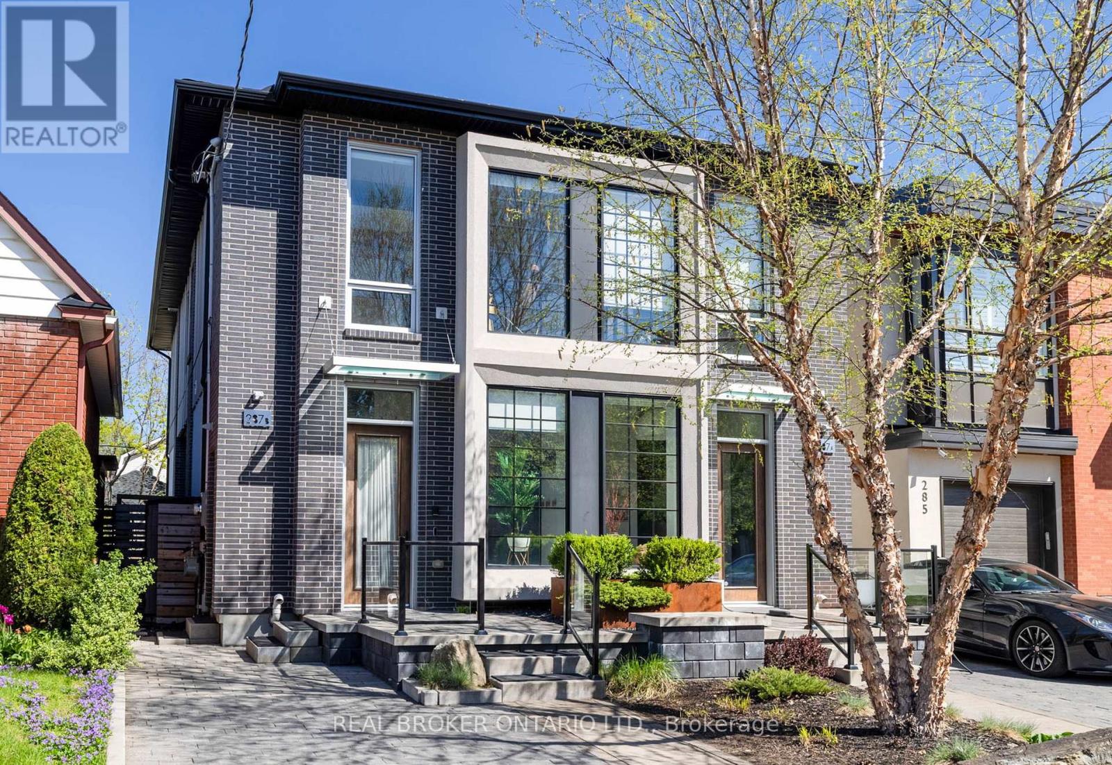 287 Dovercourt Avenue