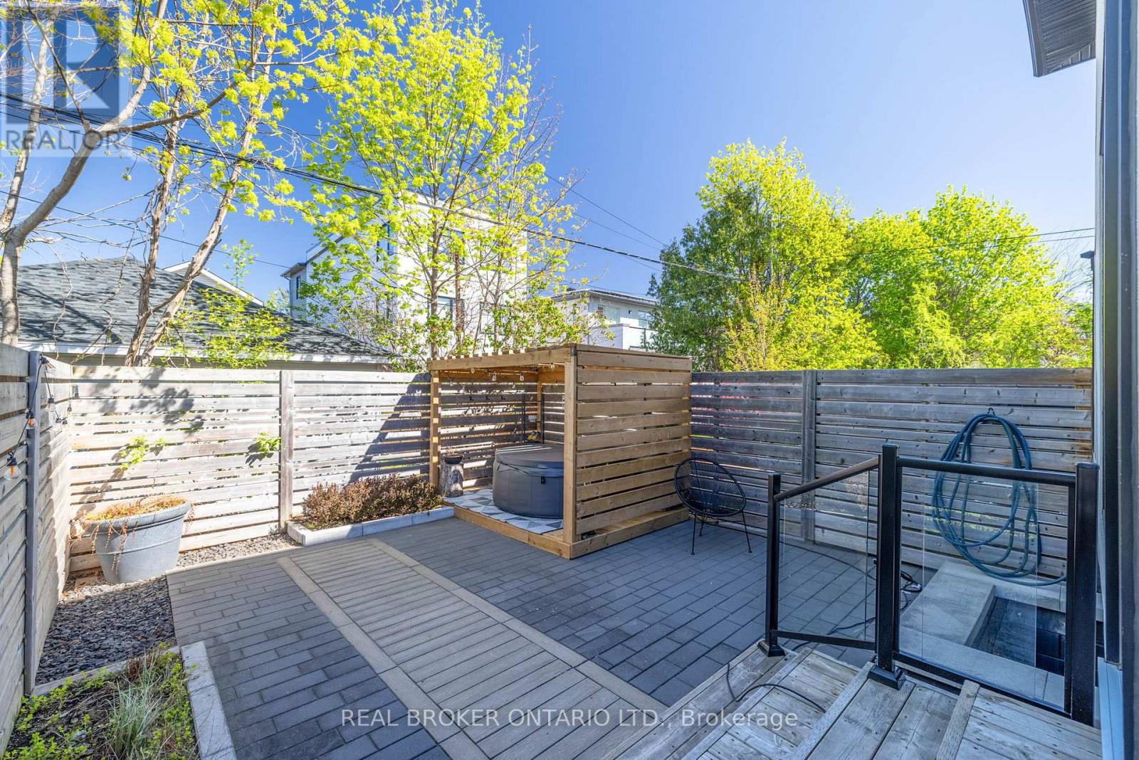 287 Dovercourt Avenue