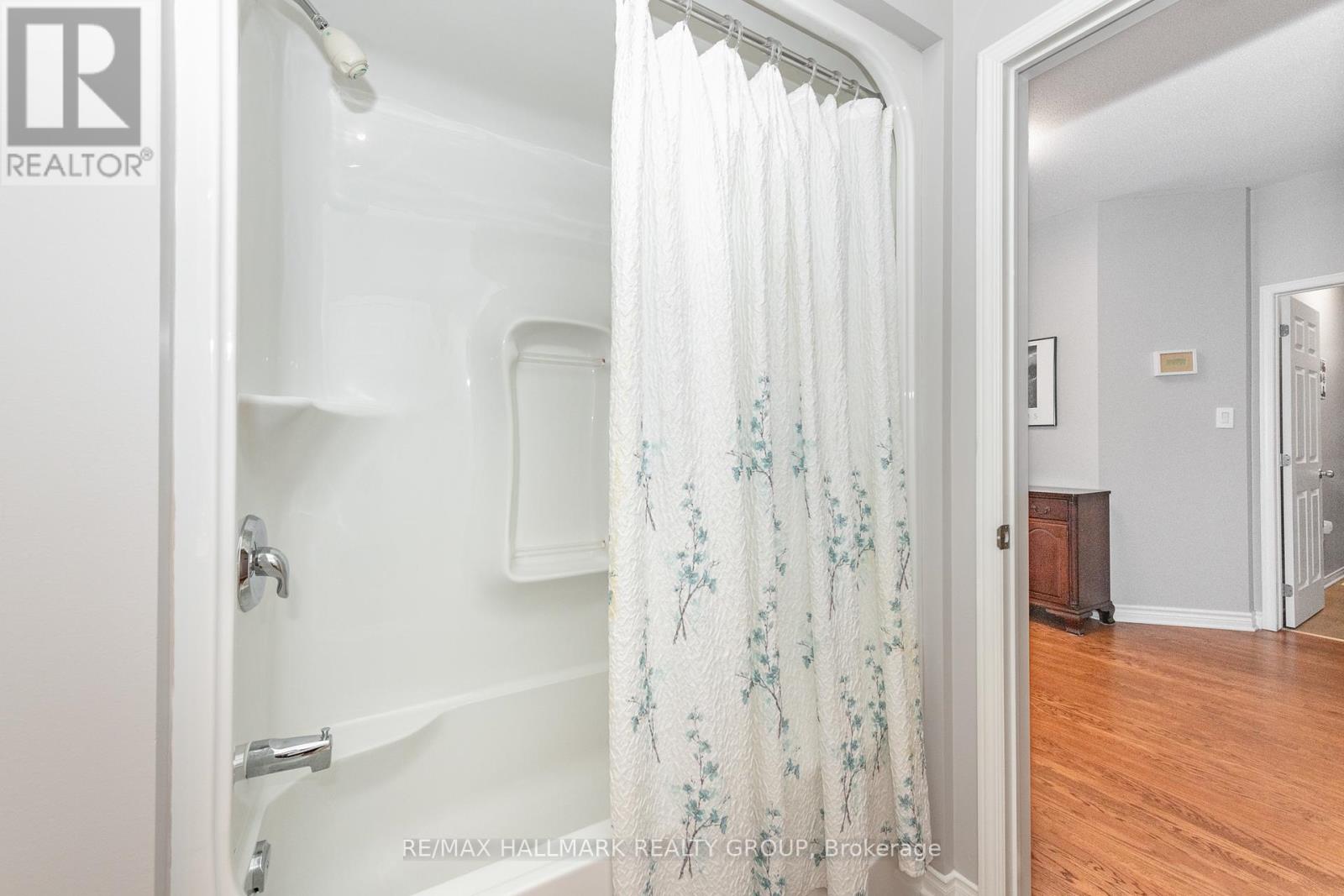 102 Kelso Private