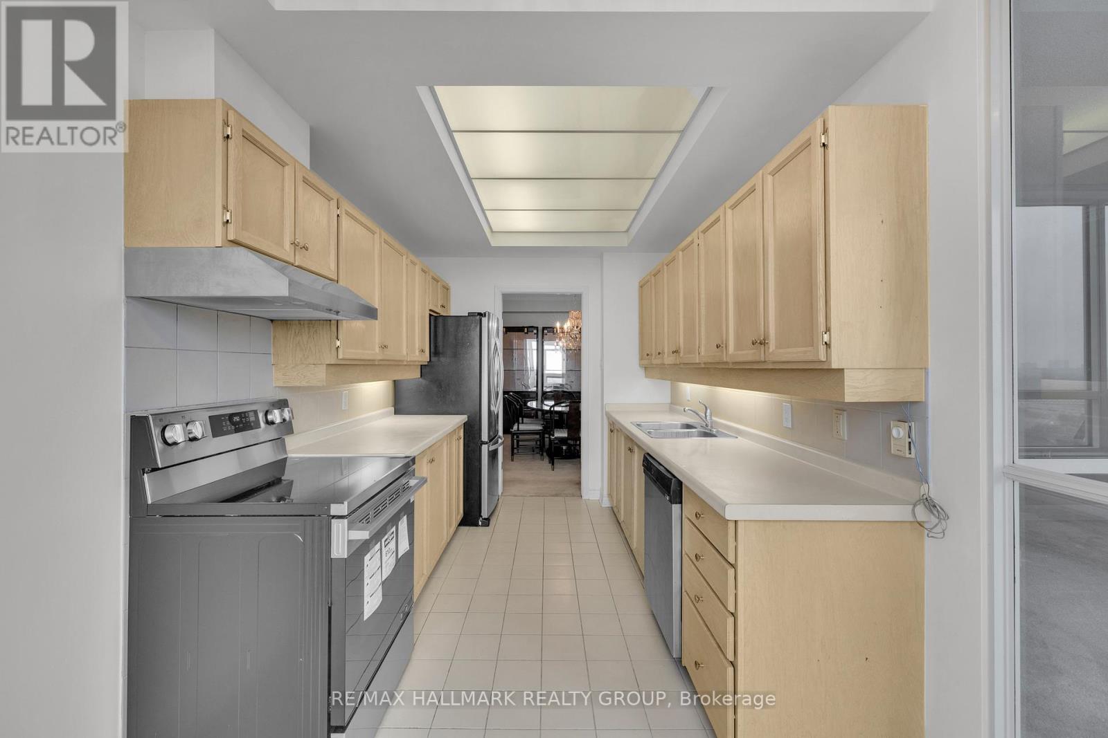 2204 - 1480 Riverside Drive