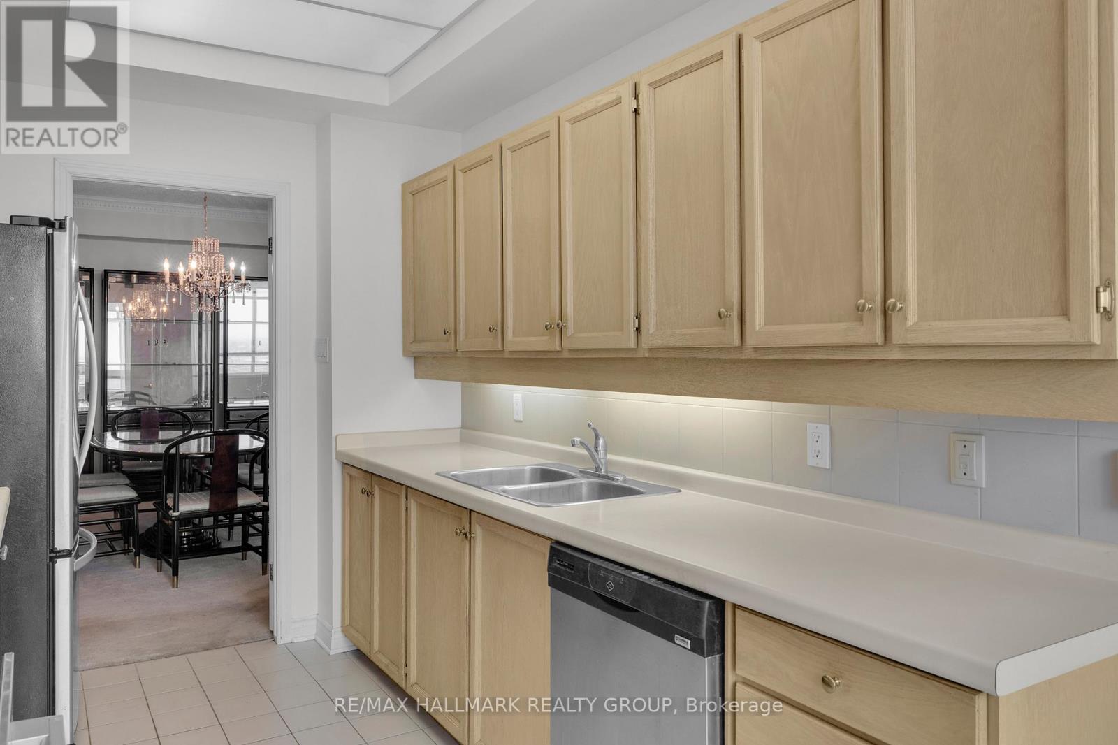 2204 - 1480 Riverside Drive