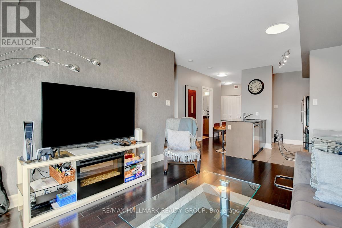 1101 - 90 Landry Street