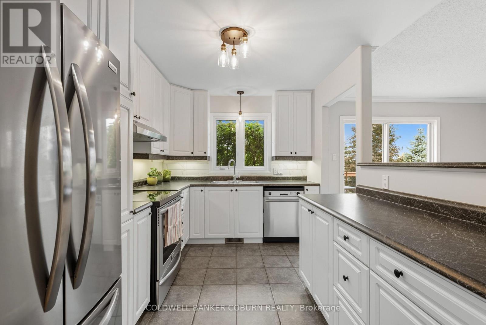 72 Dr Gordon Crescent
