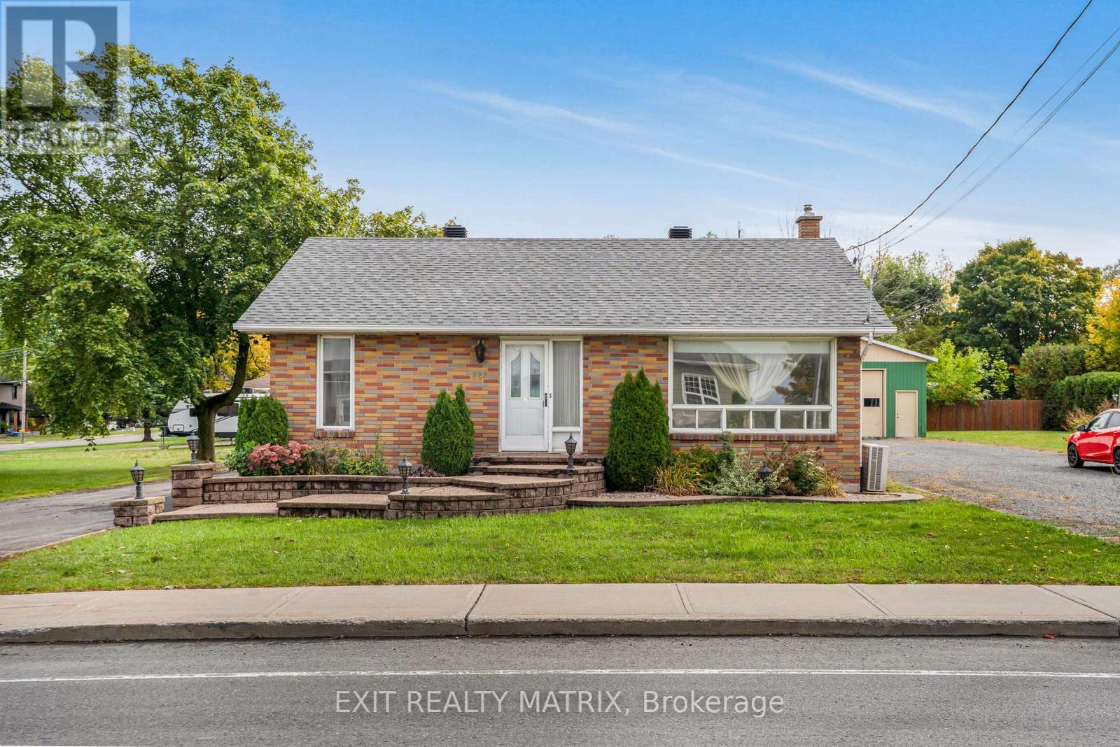 323 Longueuil Street