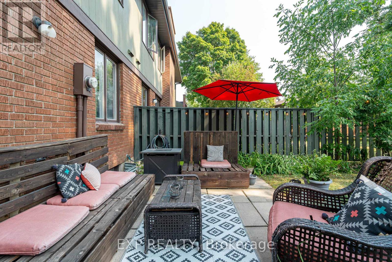 36 Bethune Way