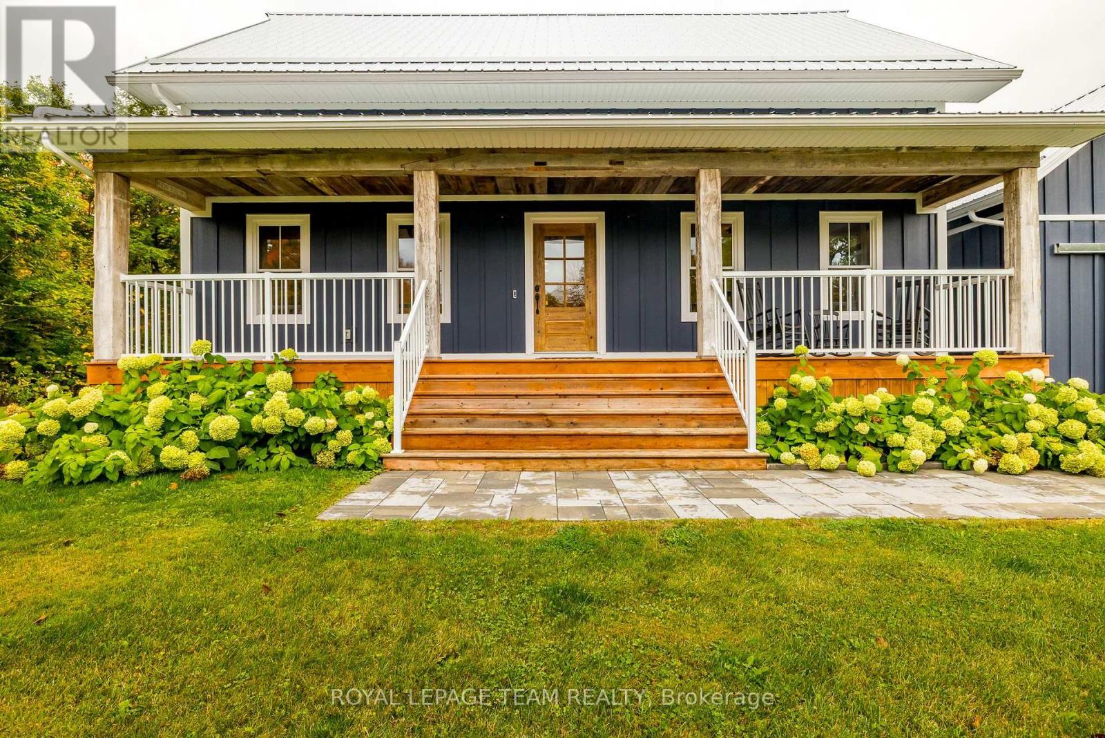 102 Brookberry Crescent