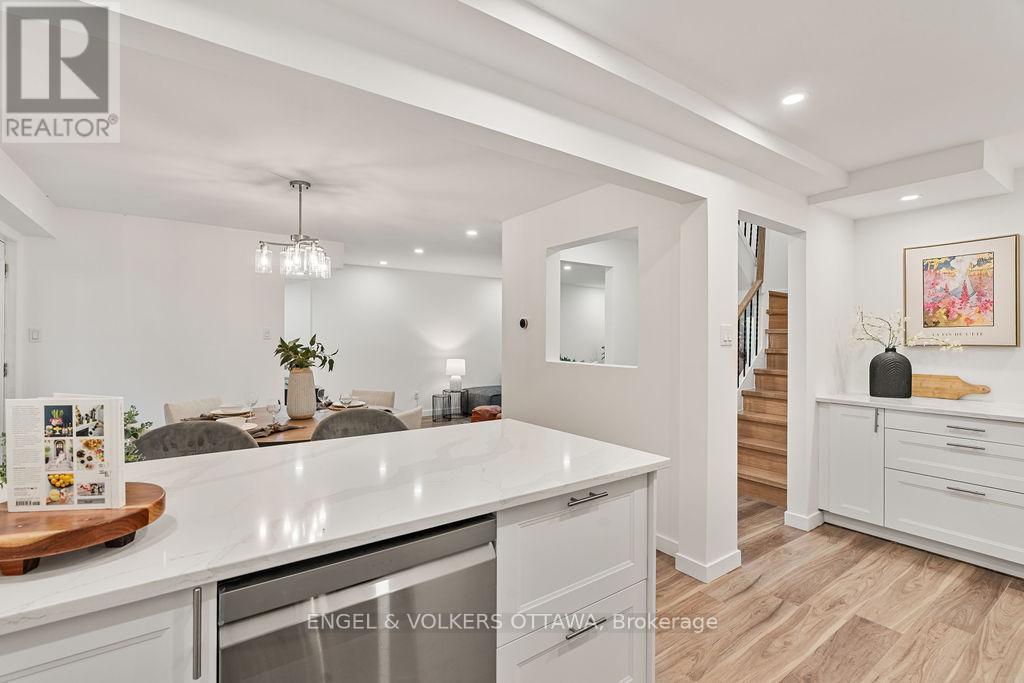 12 Bayside Private