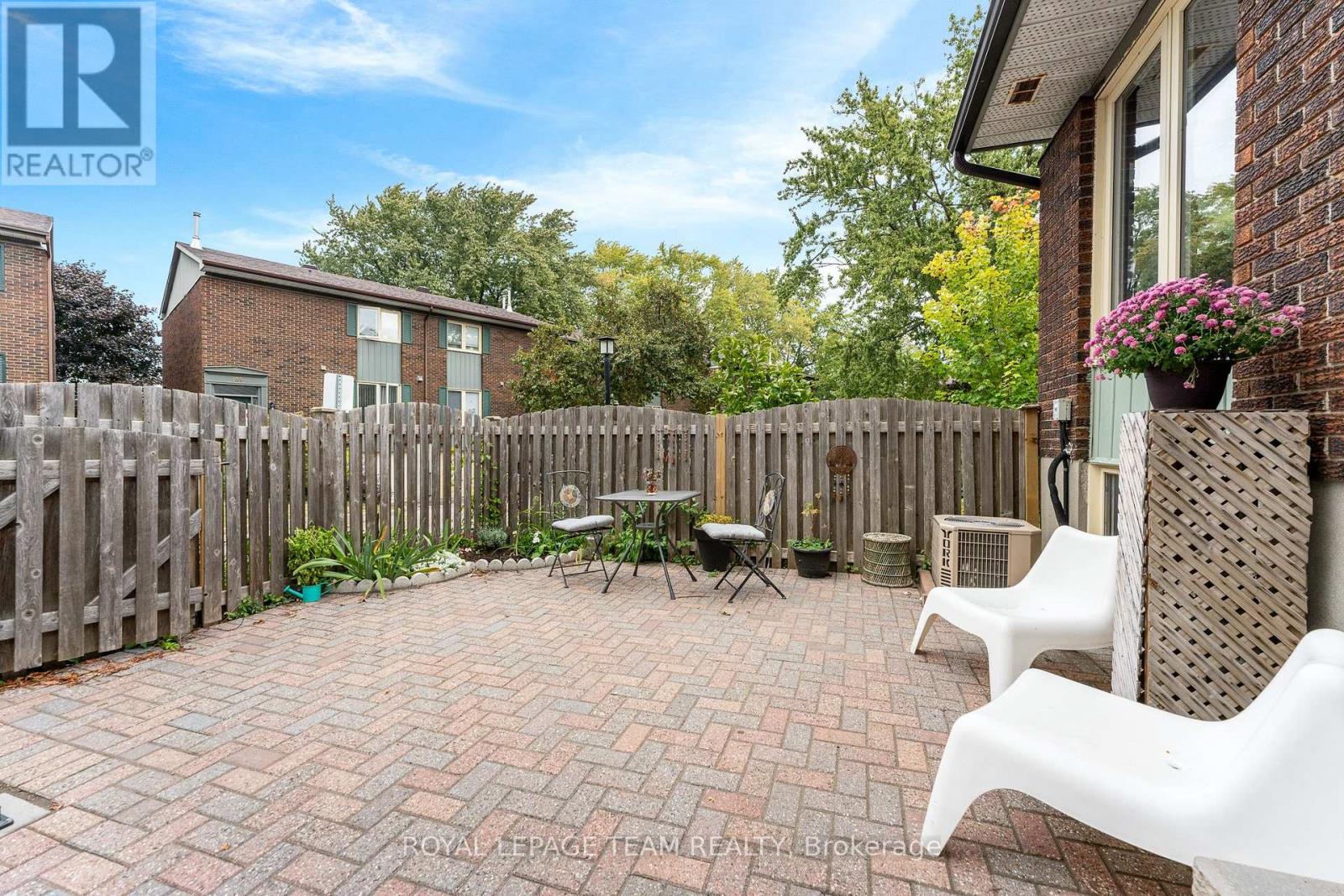 52 - 96 Beachview Private
