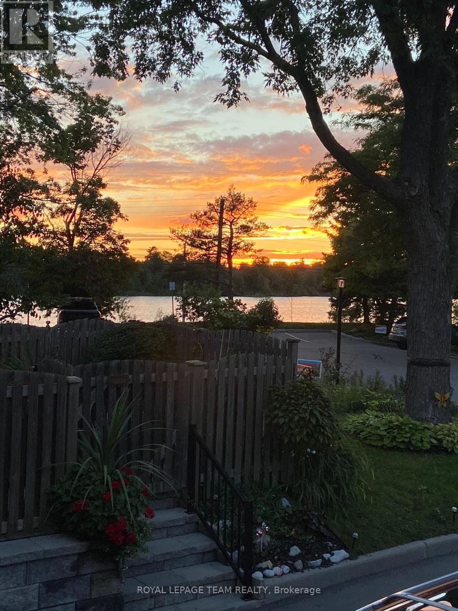 52 - 96 Beachview Private
