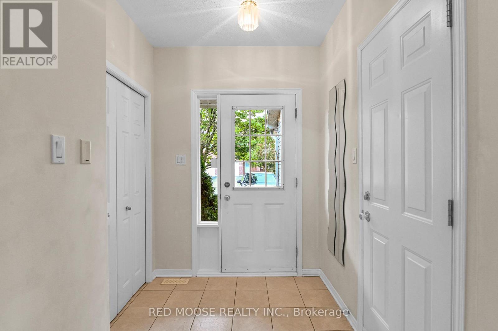 4569 Ogilvie Walk Crescent