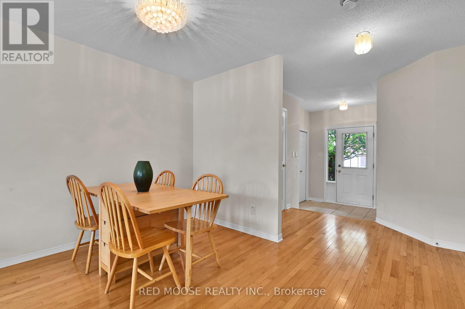 4569 Ogilvie Walk Crescent