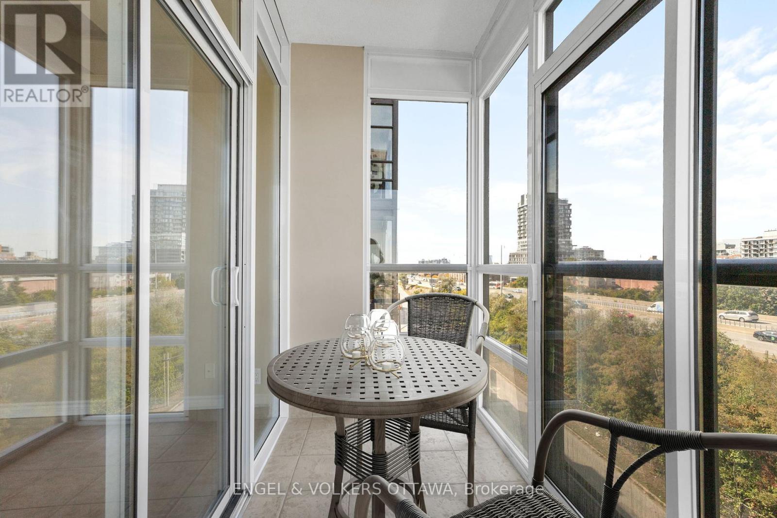 611 - 100 Isabella Street