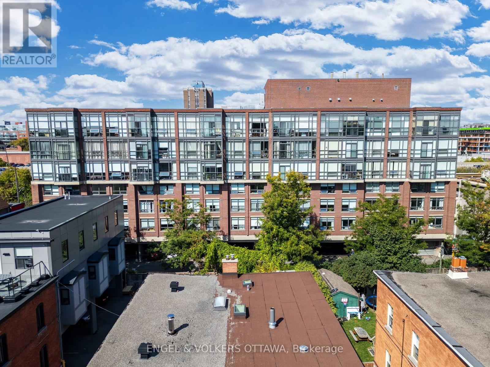 611 - 100 Isabella Street