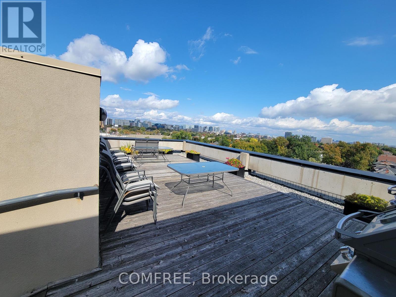 302 - 290 Powell Avenue