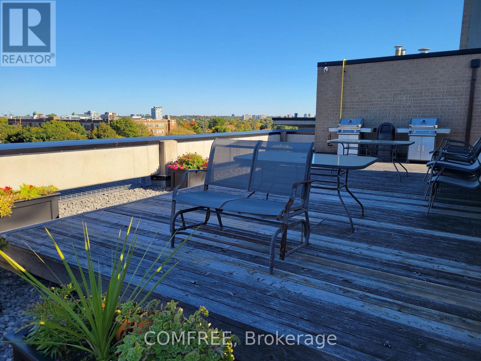 302 - 290 Powell Avenue