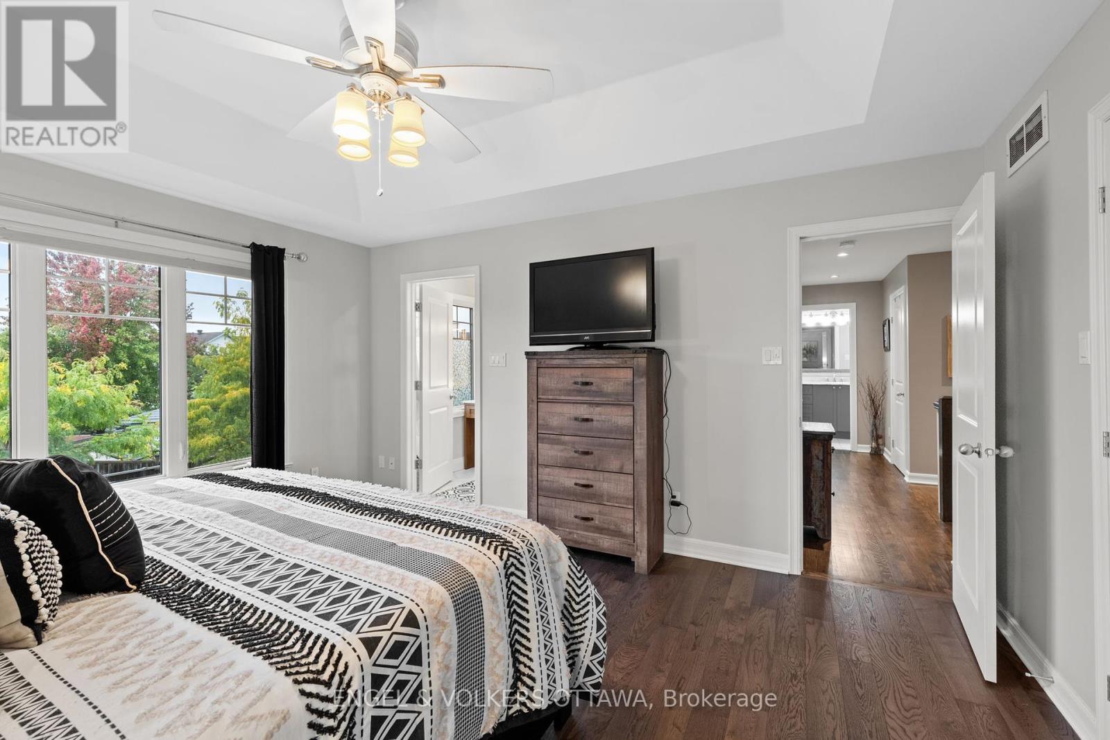 511 Erinwoods Circle