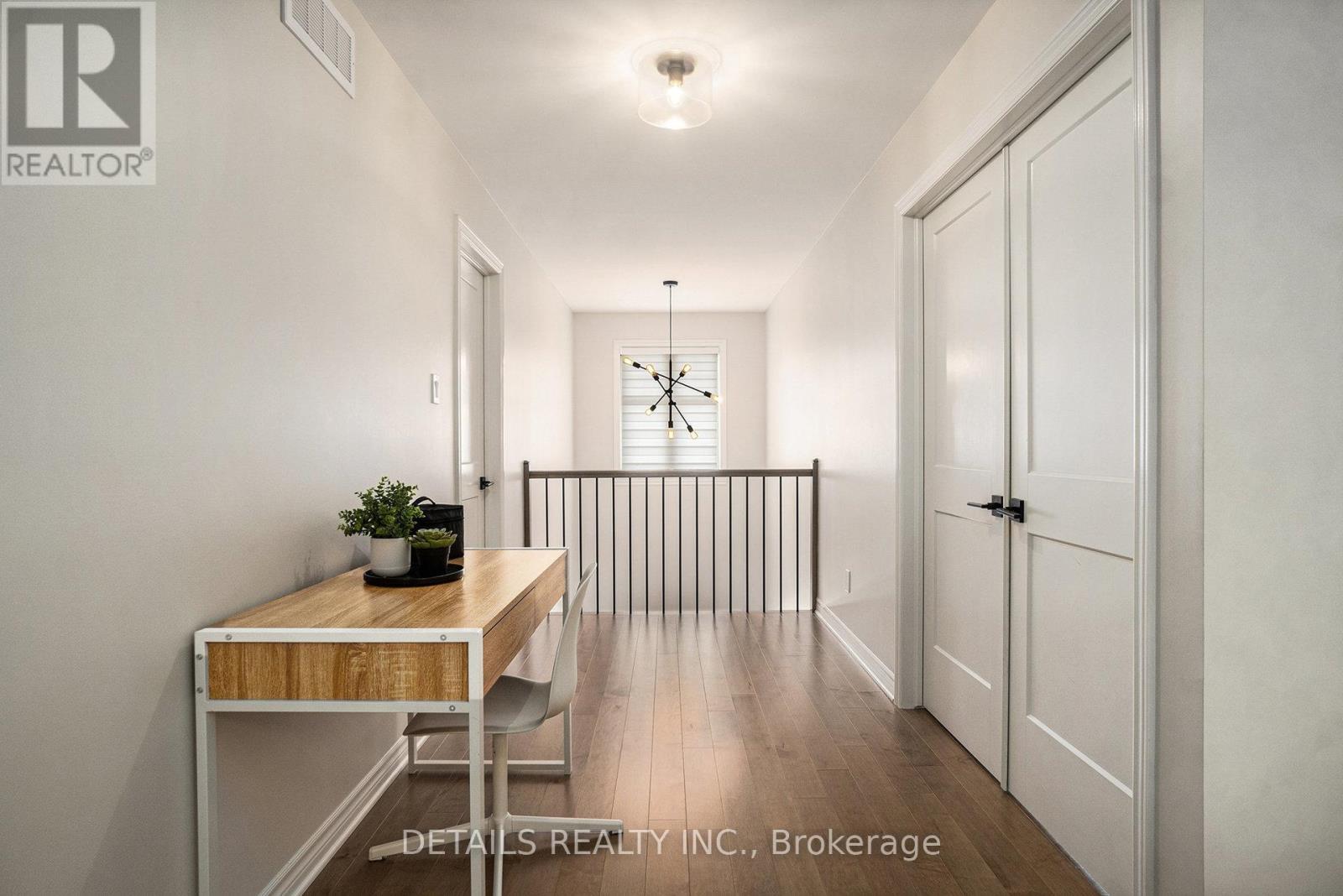 480 Famille Laporte Avenue S