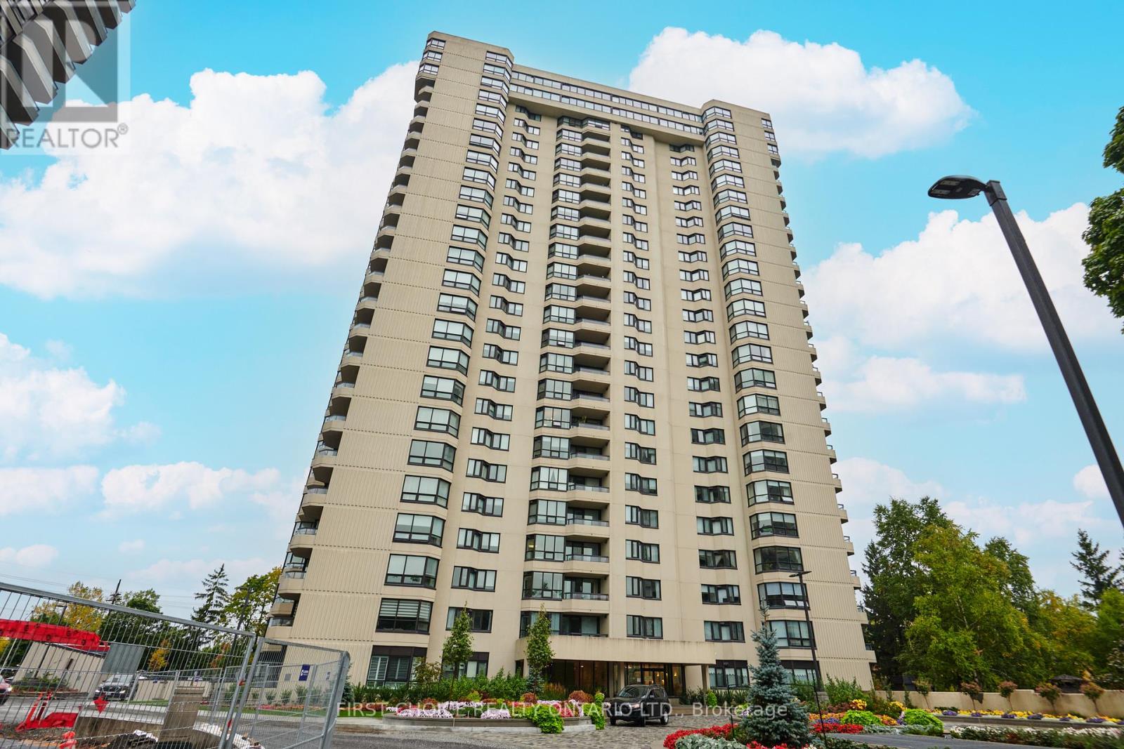 303 - 1500 Riverside Drive