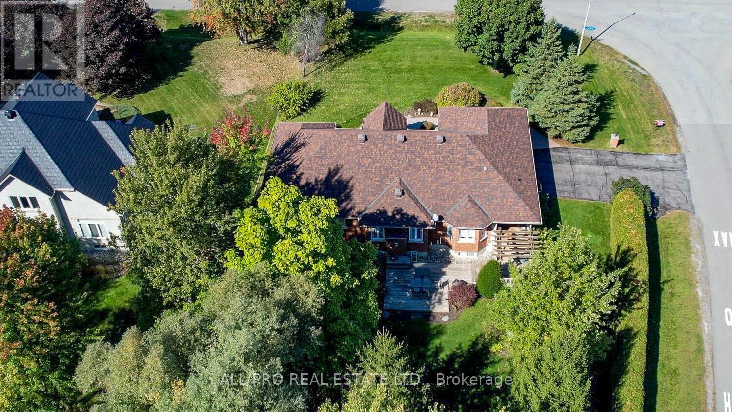 1238 Tintern Drive W