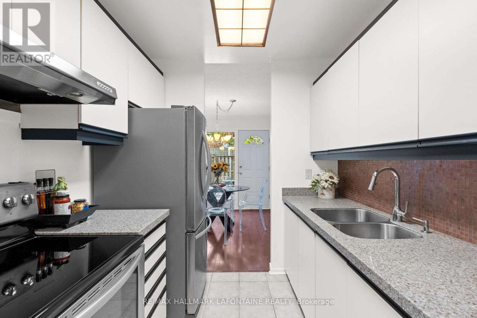 190 - 125 The Rockery Private