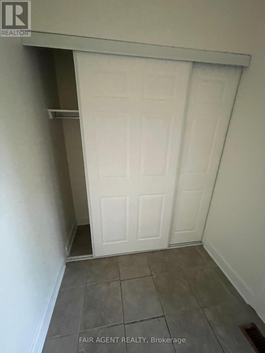 35 Willwood Crescent