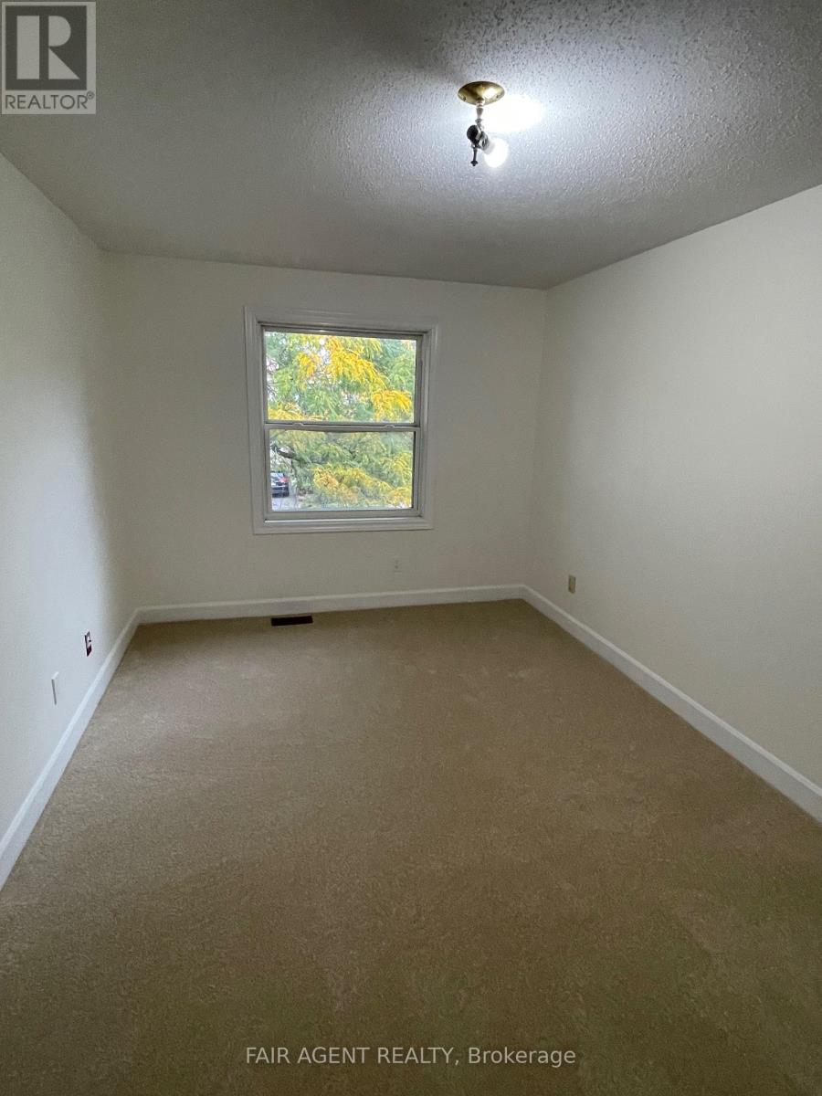 35 Willwood Crescent
