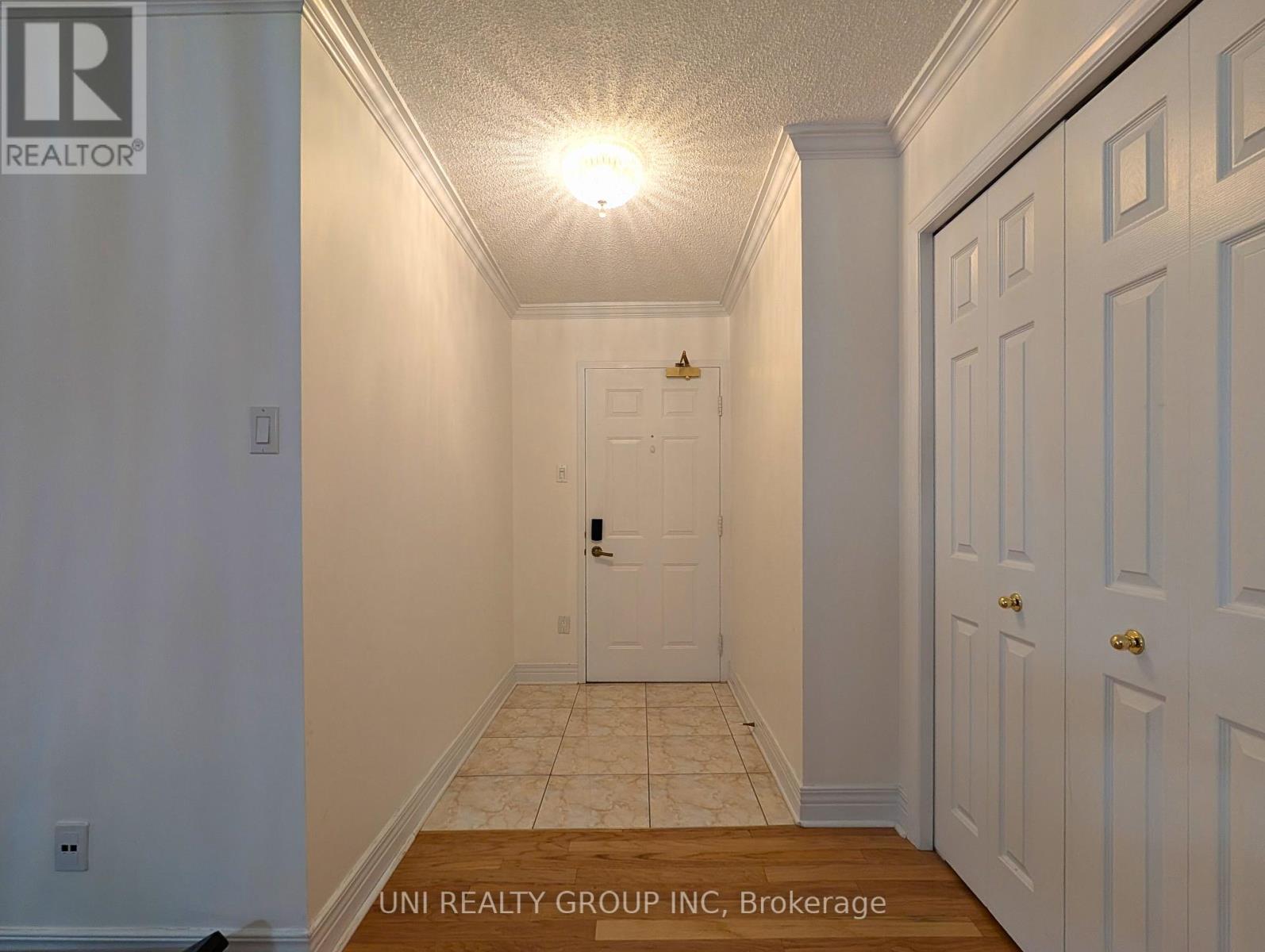 109 - 959 North River Road