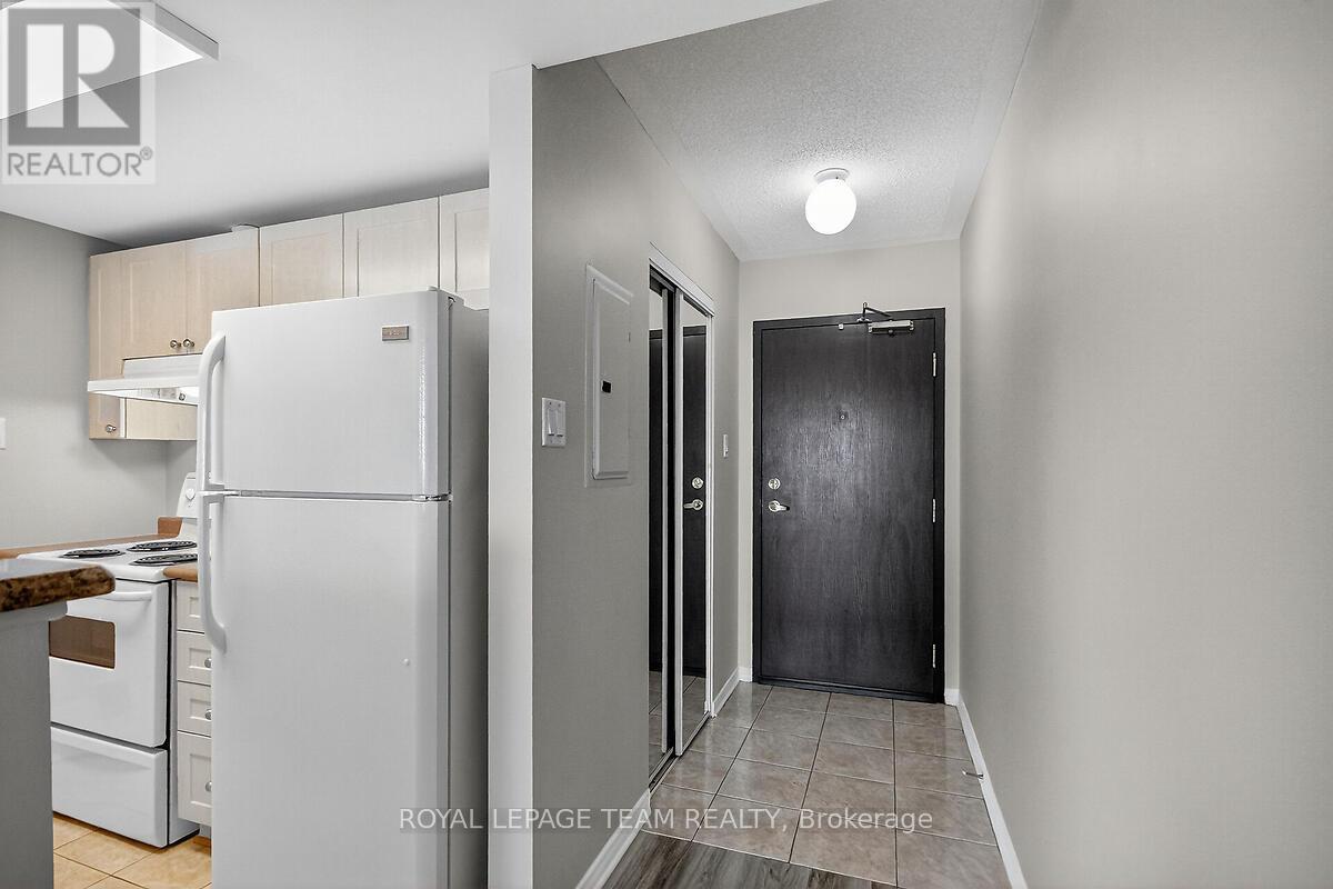 8f - 310 Central Park Drive
