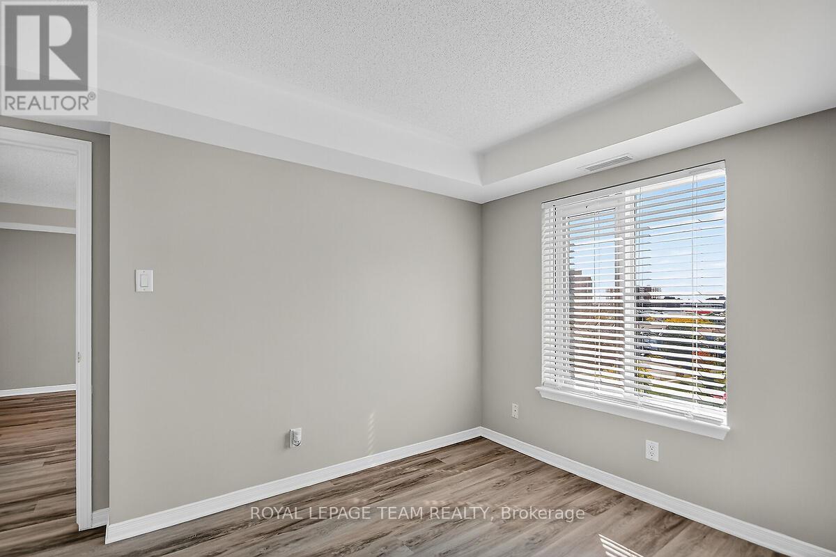 8f - 310 Central Park Drive