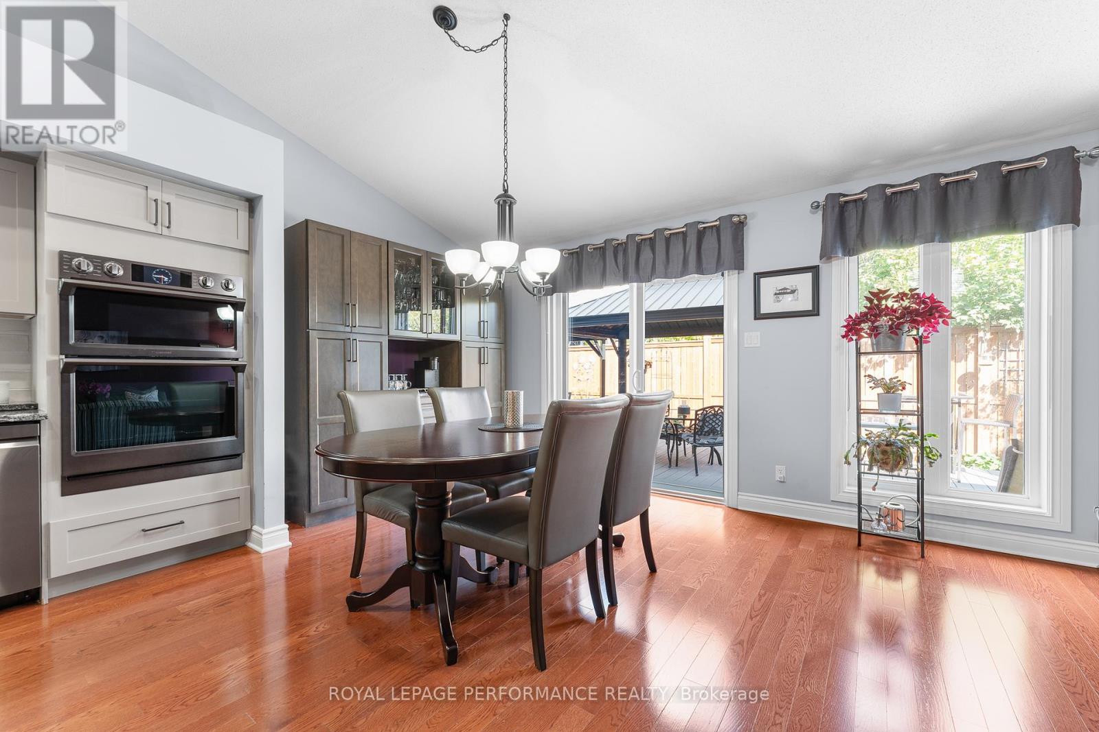 48 Settler's Ridge Way