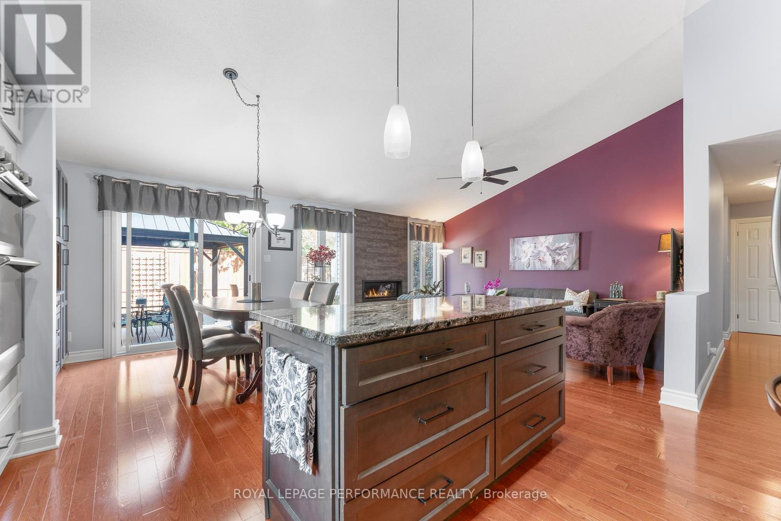 48 Settler's Ridge Way