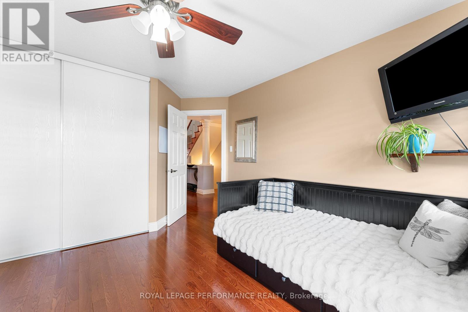 48 Settler's Ridge Way