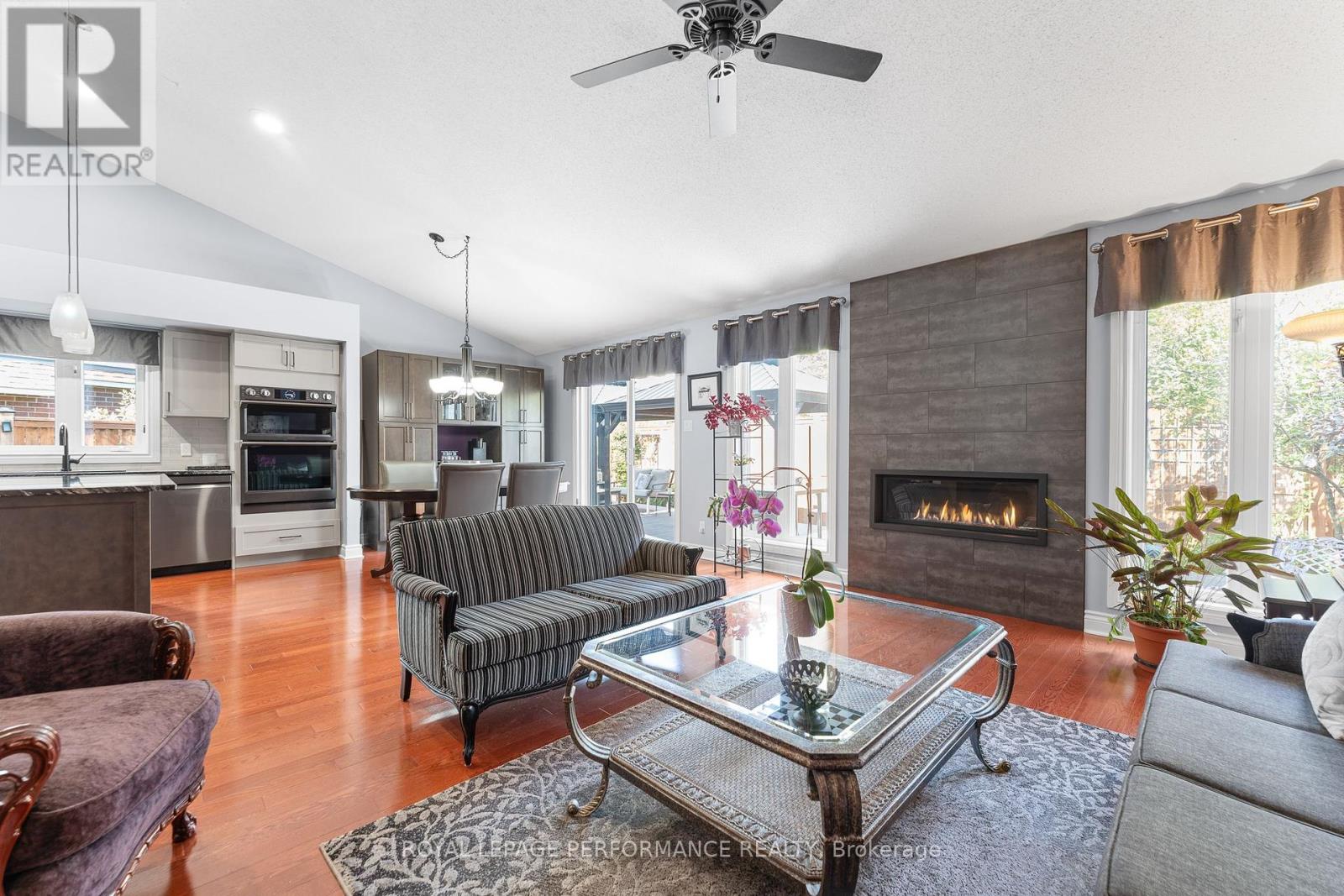 48 Settler's Ridge Way