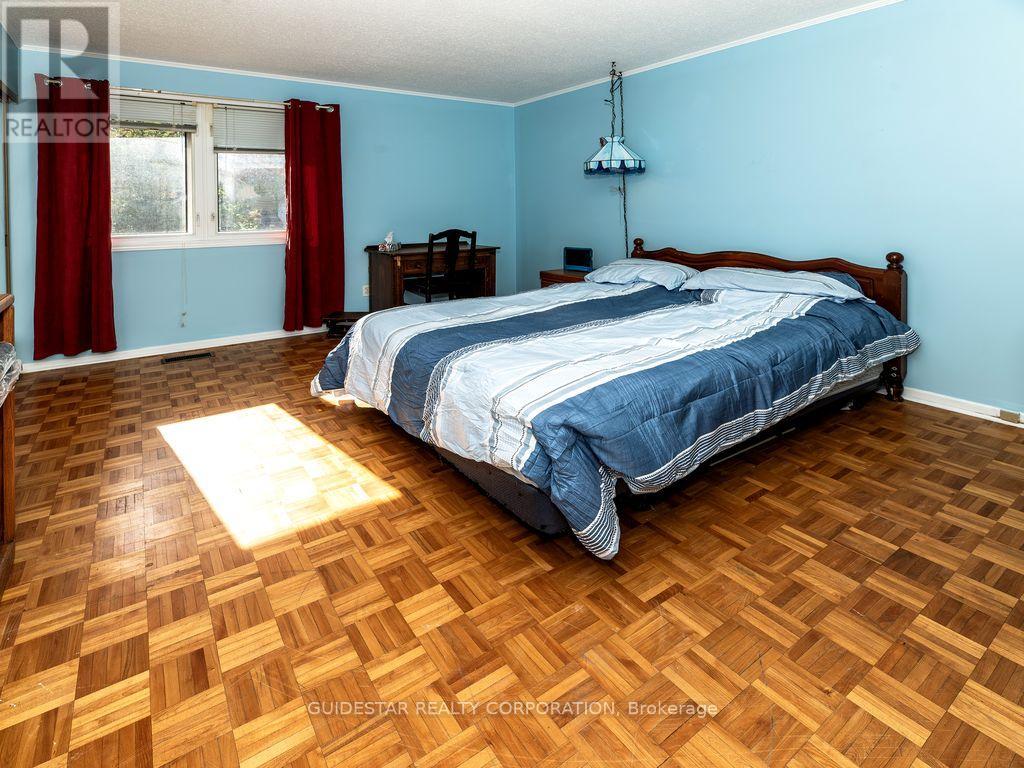 1324 Rainbow Crescent